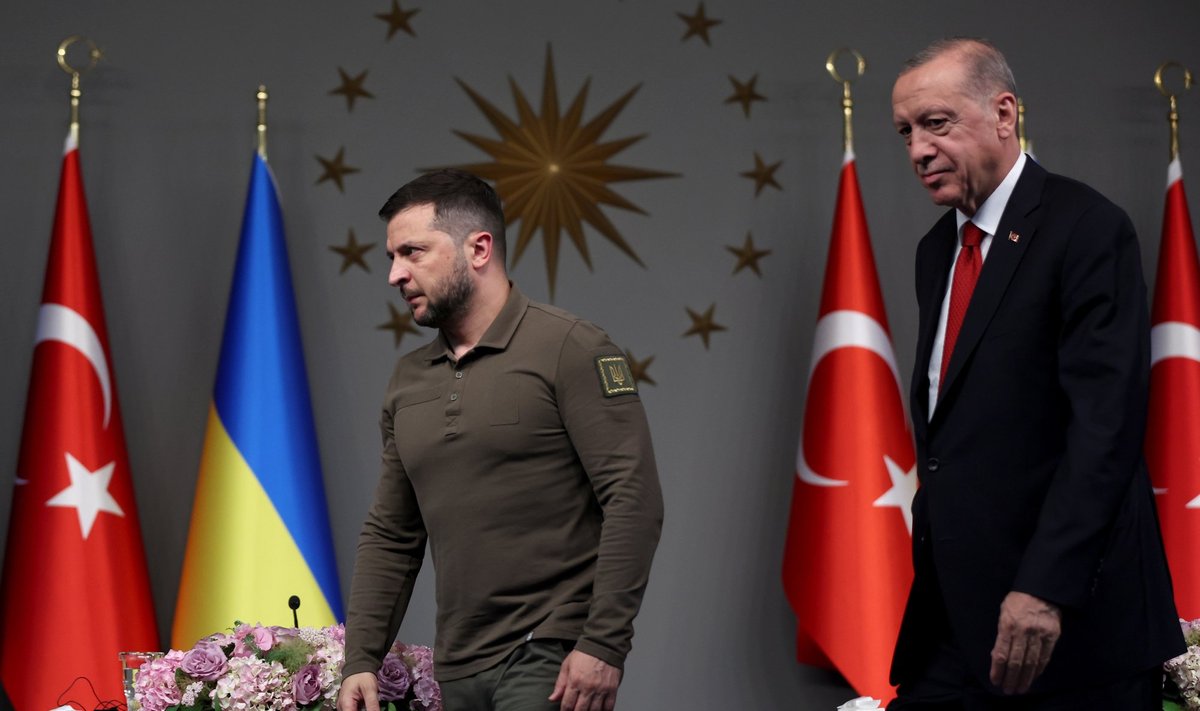 Kallis sõber ja tulevane liitlane. Recep Tayyip Erdoğan ei hoidnud Volodõmõr Zelenskõit võõrustades kiidusõnu tagasi.