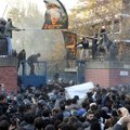 Agentuur: Iraan vabastas 11 Briti saatkonda rünnanud inimest