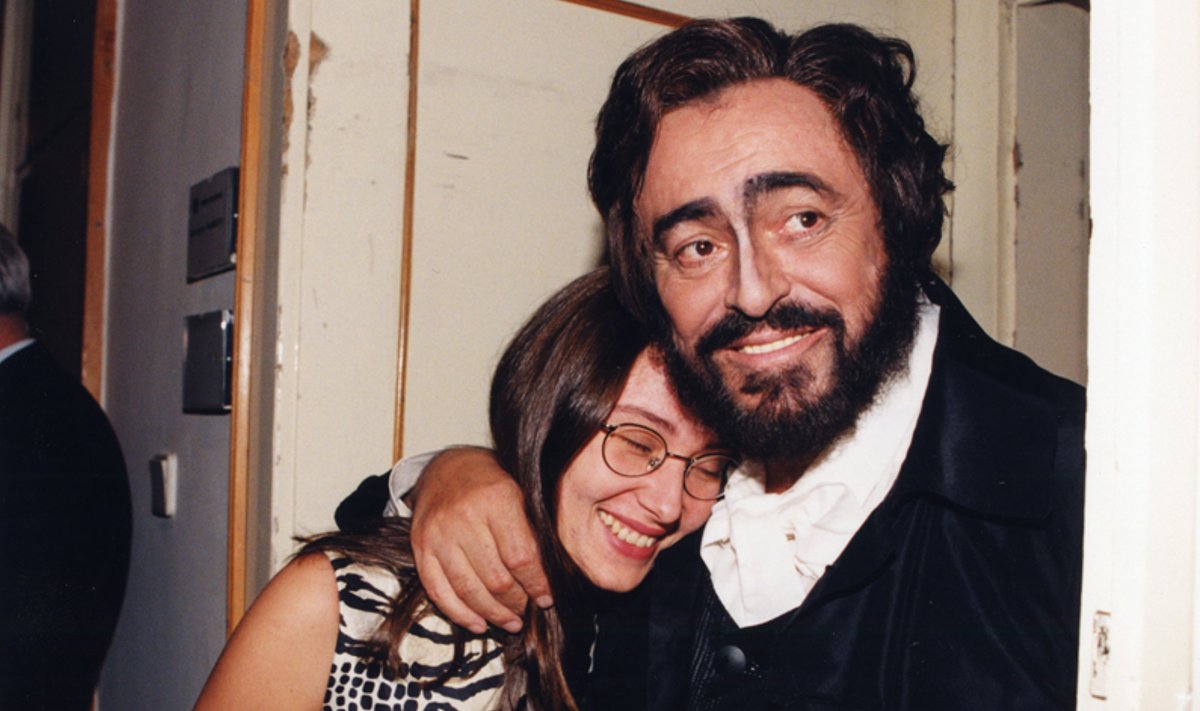 Pavarotti oma teise abikaasa Nicolettaga.