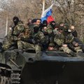 ВИДЕО: "Русские танки в Донбассе" — гражданские и "зеленые человечки" захватили 6 БМД армии Украины