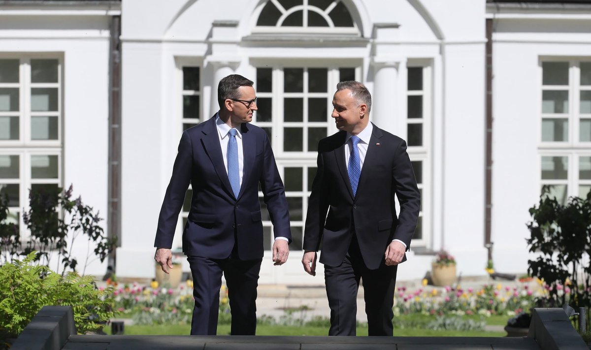 Премьер-министр Польши Матеуш Моравецкий и президент Польши Анджей Дуда