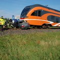 ФОТО: В Тарту столкнулись поезд и автомобиль, погиб один человек