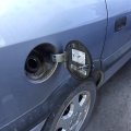 DELFI FOTOD: Paides lõhuti kütuse varastamiseks 11 auto kütusepaagi luugid