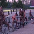 VIDEO | Põhja-Korea sõdurid purustasid Kimi rõõmuks pea ja muude kehaosadega betooni