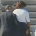 VIDEO: Armas! Barack Obama kaitses tuules abikaasa sündsust hella tagumikusilitusega!