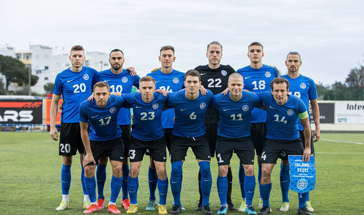 Eesti jalgpallikoondise algkoosseis käimasoleva aasta alguses peetud kohtumises Islandiga.
