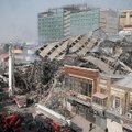 FOTOD ja VIDEO: Teheranis varises kokku põlenud kõrghoone, kardetavasti hukkus palju tuletõrjujaid