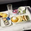 LENNUKITOIT | 5 toitu, mida kindlasti enne lennukiga lendamist vältida