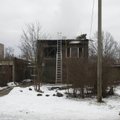 FOTOD: Pärnus Tare tänaval põles kahekordne maja