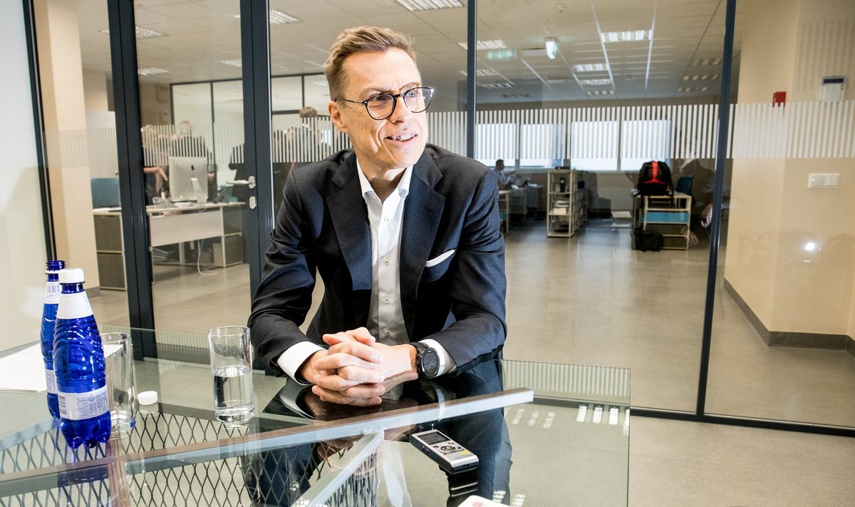 Euroopa Investeerimispanga (EIB) asejuht Alexander Stubb käis Tallinnas töö tõttu, sest Eesti ettevõte Elcogen sai EIB-lt 12 miljonit eurot laenu.