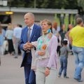 ФОТО: Президент Кальюлайд пришла пешком на концерт Ruja