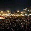 Egiptlased lubavad meeleavaldusi võimu laiendanud presidendi vastu jätkata