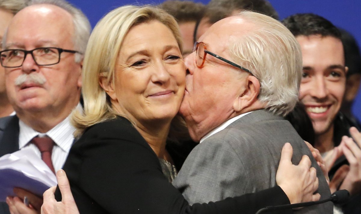 Kallistused ja põsemusi. Jean-Marie ja Marine Le Pen eelmisel sügisel, kui tütar valiti taas isa asutatud partei etteotsa. Aga nüüd on tüli majas.