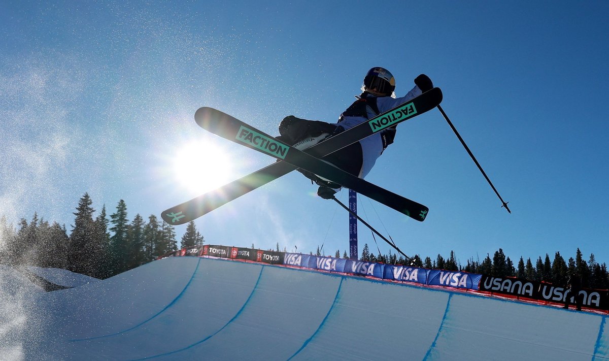 Kelly Sildaru viimati Copper Mountainis toimunud rennisõidu MK-etapil. Eestlannale läks sealt kirja kolmas koht.