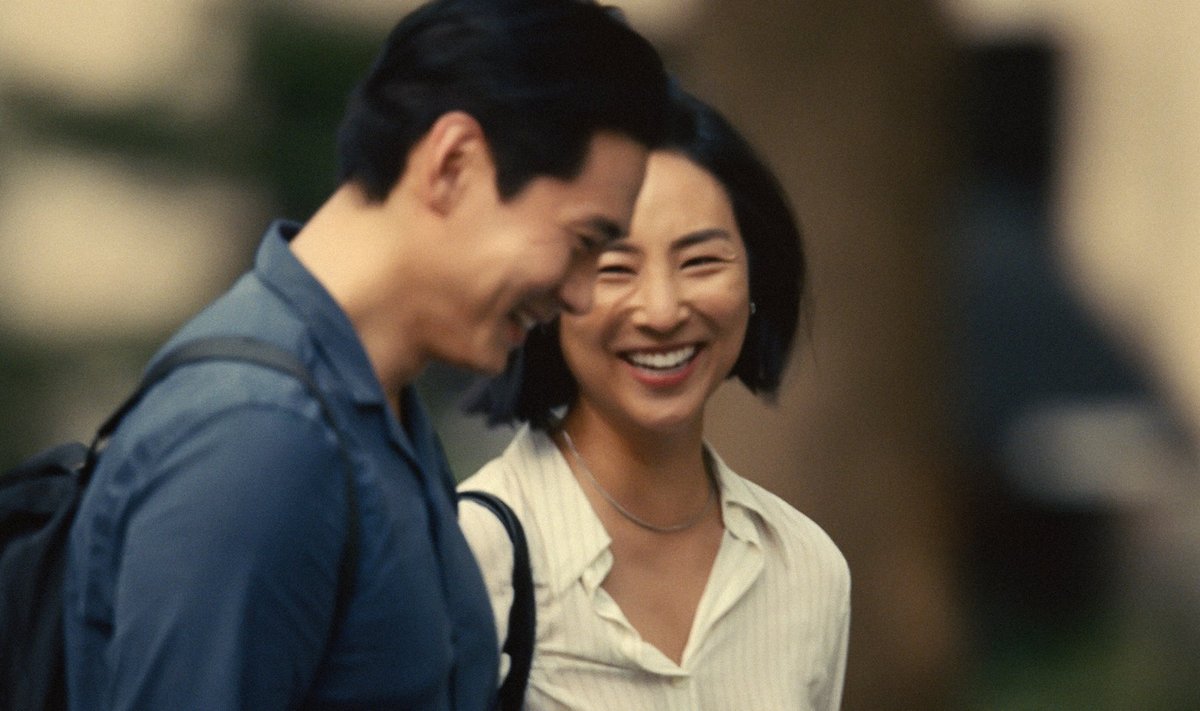 JUHIB: Tabelis võtab esikoha sisse Celine Songi armastusfilm „Eelmised elud“. Pildil Hae Sung (Teo Yoo) ja Nora (Greta Lee).