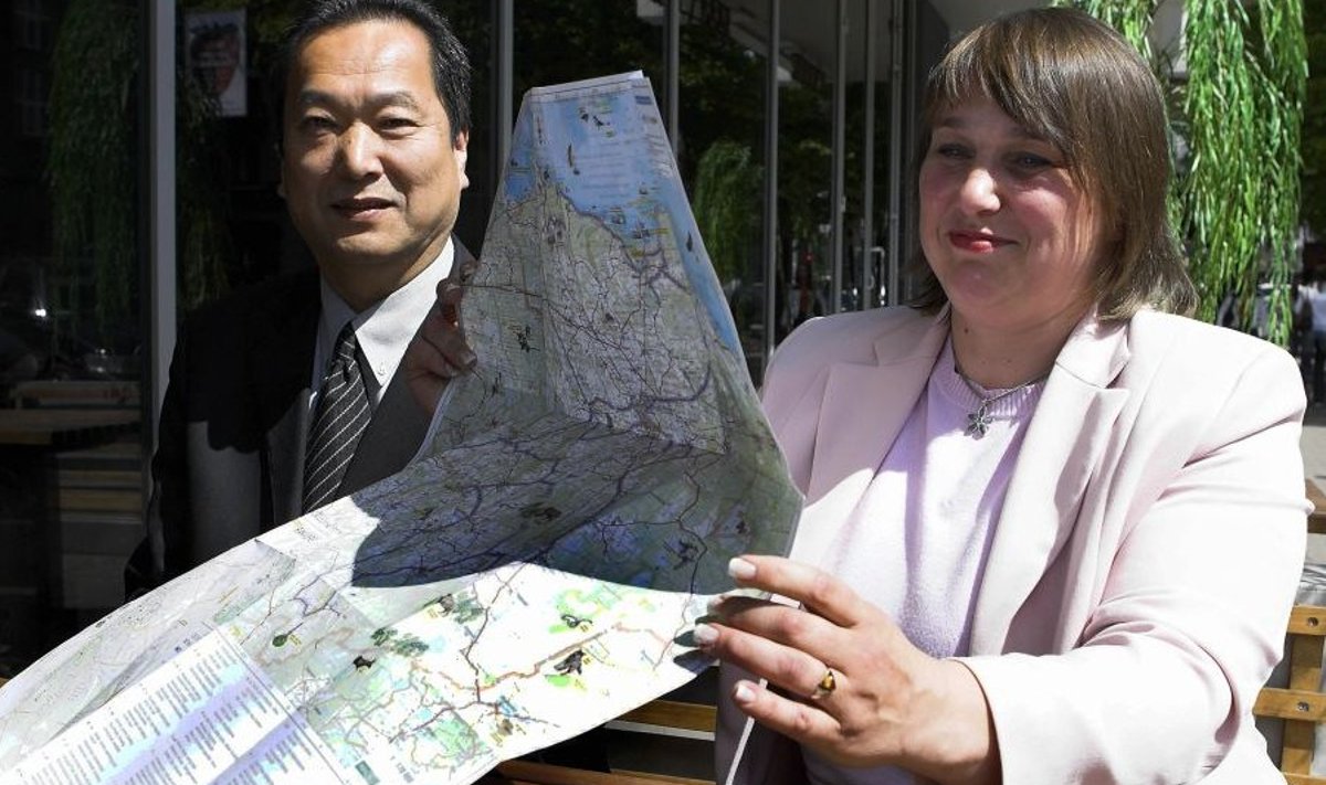 Toshio Kawabe ja Erja Järvis plaanivad Salajõele pensionäride puhkeala.
