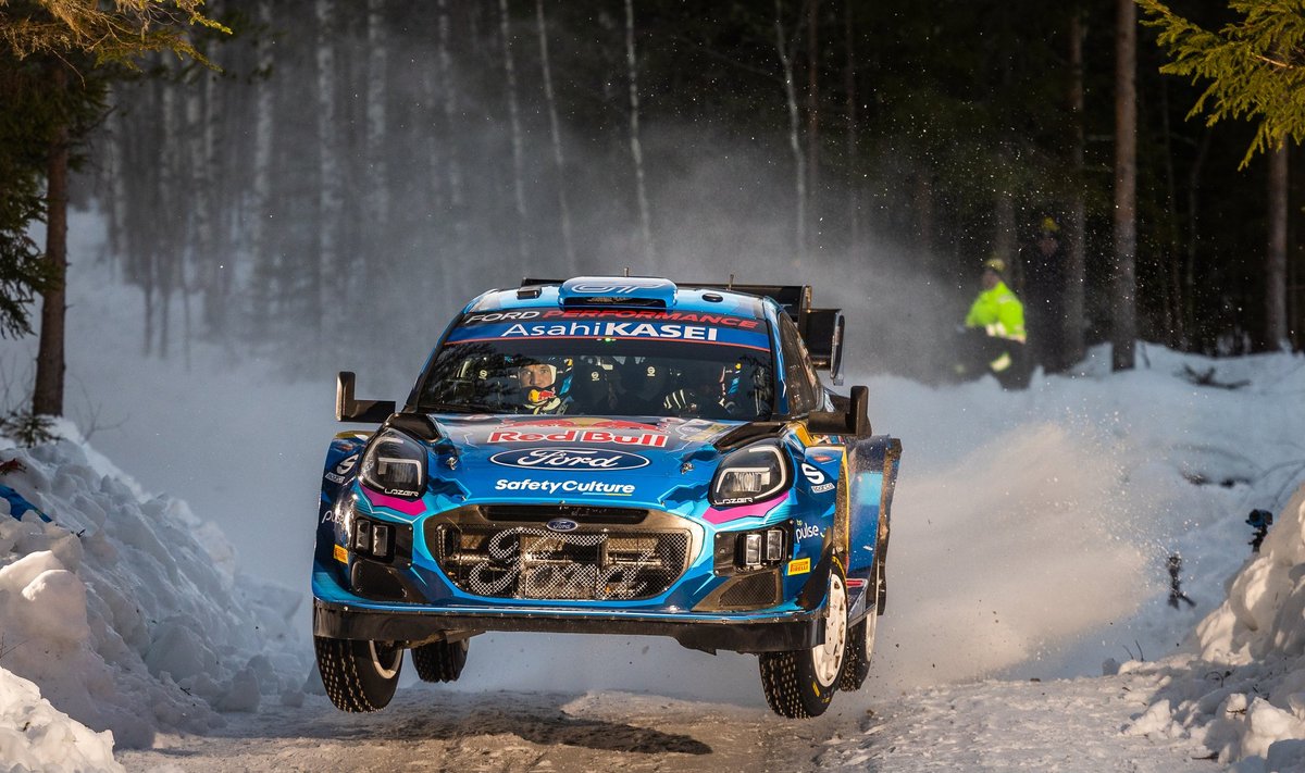 Ott Tänak annab Rootsi külmal lumel kuuma.