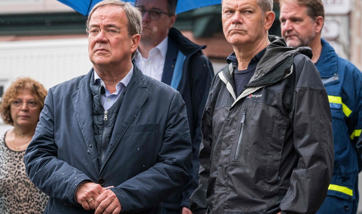 CDU esinumber Armin Laschet ja SPD kantslerikandidaat Olaf Scholz käisid üleujutuste ohvriks langenud Stolbergis augusti alguses. Kindlalt ei saa end valimiste eel tunda ükski poliitik, sest võimalikke võimukombinatsioone on sel korral ohtrasti.