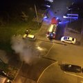 ФОТО: Ночью в Ласнамяэ на улице Меэлику подожгли машину