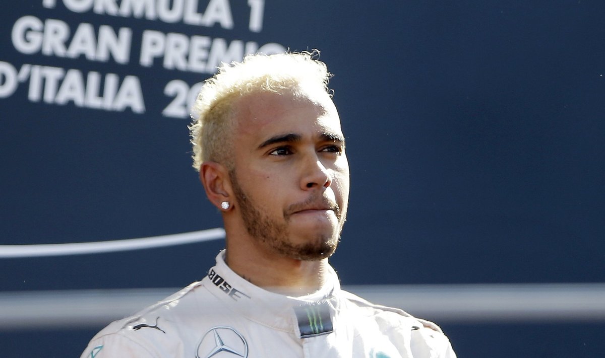 Lewis Hamiltoni juuksevärv oli Itaalias muutunud, aga koht poodiumil ikka sama.