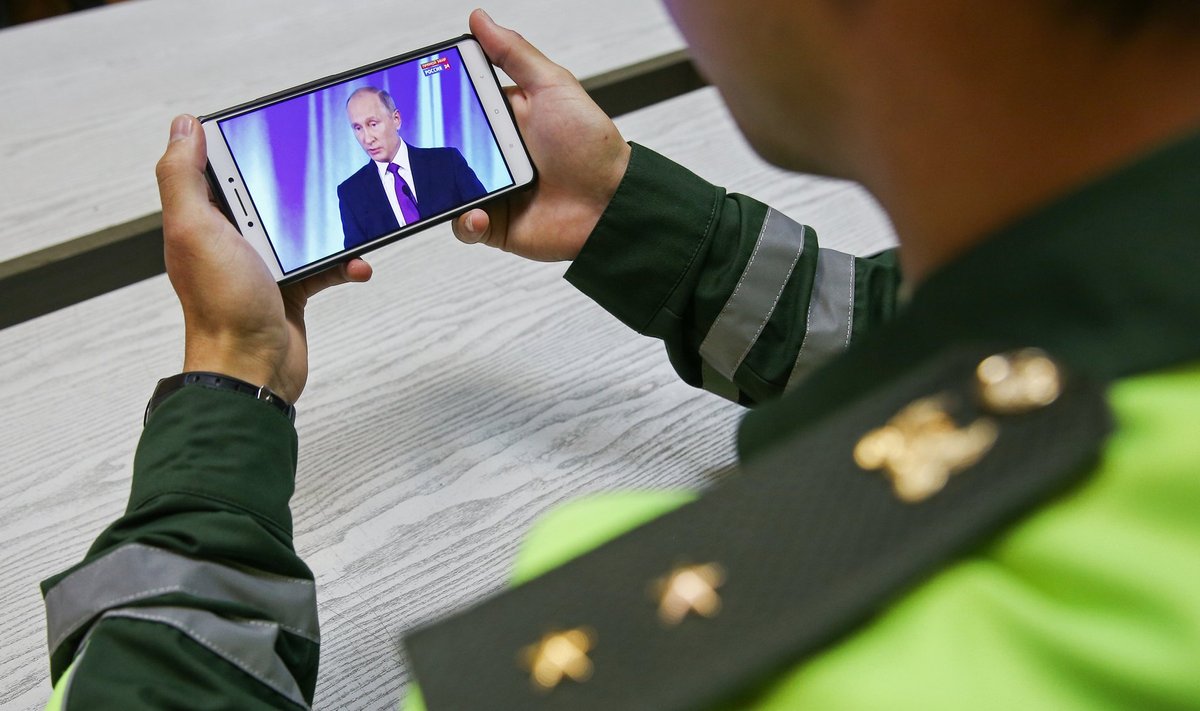 Venemaa presidendi Vladimir Putini kõne nutitelefoni vahendusel. 
