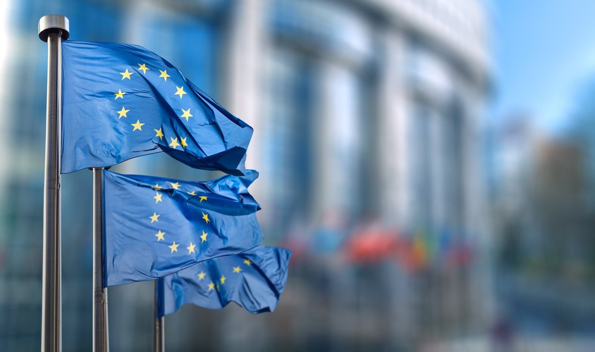 Euroopa Komisjoni sõnul lubatakse teise kodakondsuse saanu muuta nime ja identiteeti. 