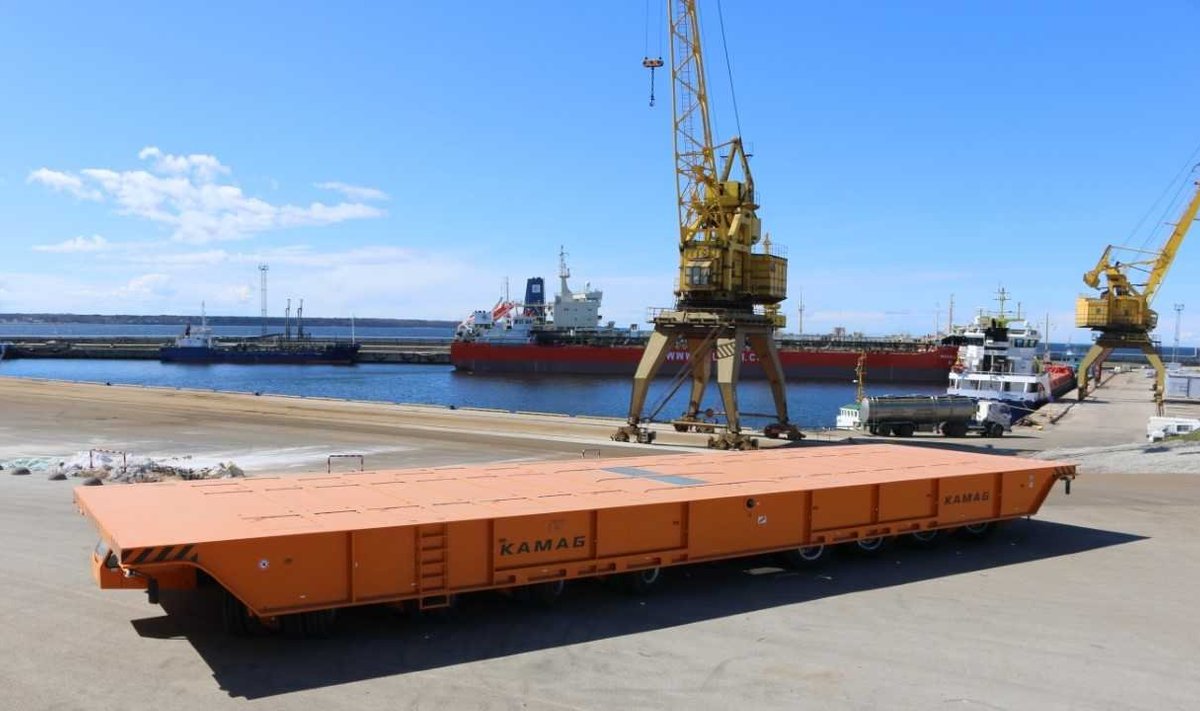 BLRT 500-tonnise kandevõimega KAMAG tööstusveok