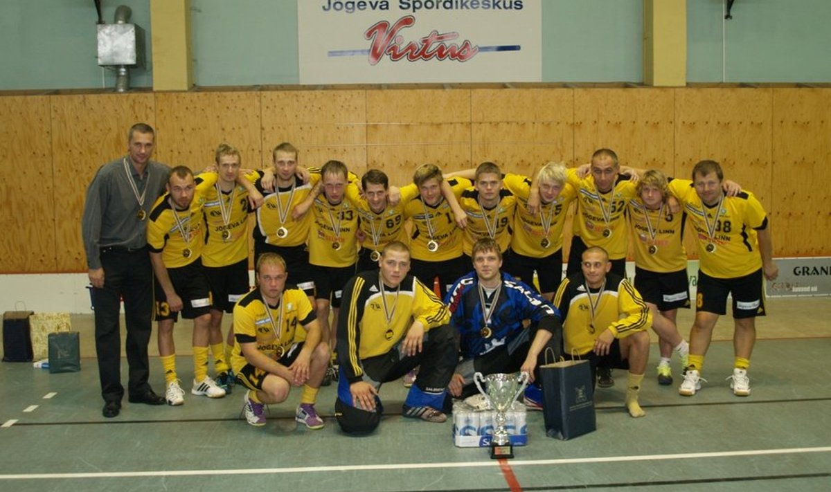 JSK Selver/ Tähe esindusmeeskond pärast turniiri Jõgeva Karikas võitmist. Foto: JSK Selver/Tähe
