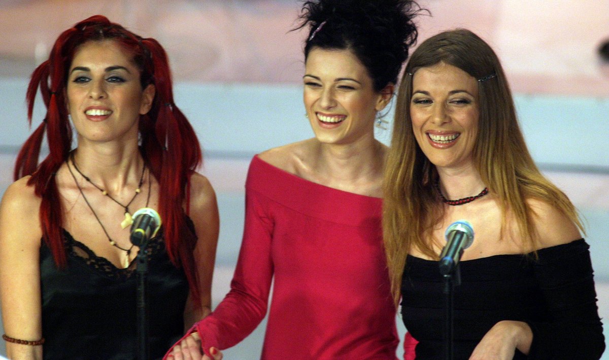 Las Ketchup 2004. aastal.