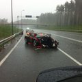 Обидно! Участник Gumball 3000 - Ferrari стоимостью в 180 000 евро разбился неподалеку от Риги