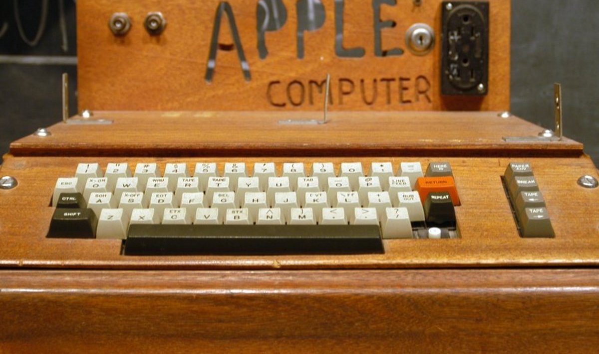 Apple-1 ilma monitorita, aastast 1976