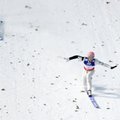 VIDEO: Fettner viis hüppe lõpuni ühe suusaga - kuld Austriale. Norrat tabas halb üllatus