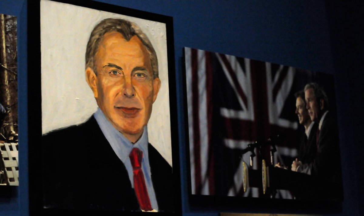 Briti ekspeaminister Tony Blair presidendi pintsliga maalitult. Kriitikute hinnangul valmis seegi maal pärast lihtsat guugeldamist.  