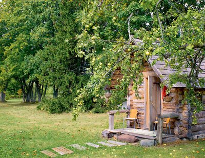 Kaja pere kuulus saun, mille tarvis toodi palgid  oma metsast  ja puidust sisugi on endi tehtud.