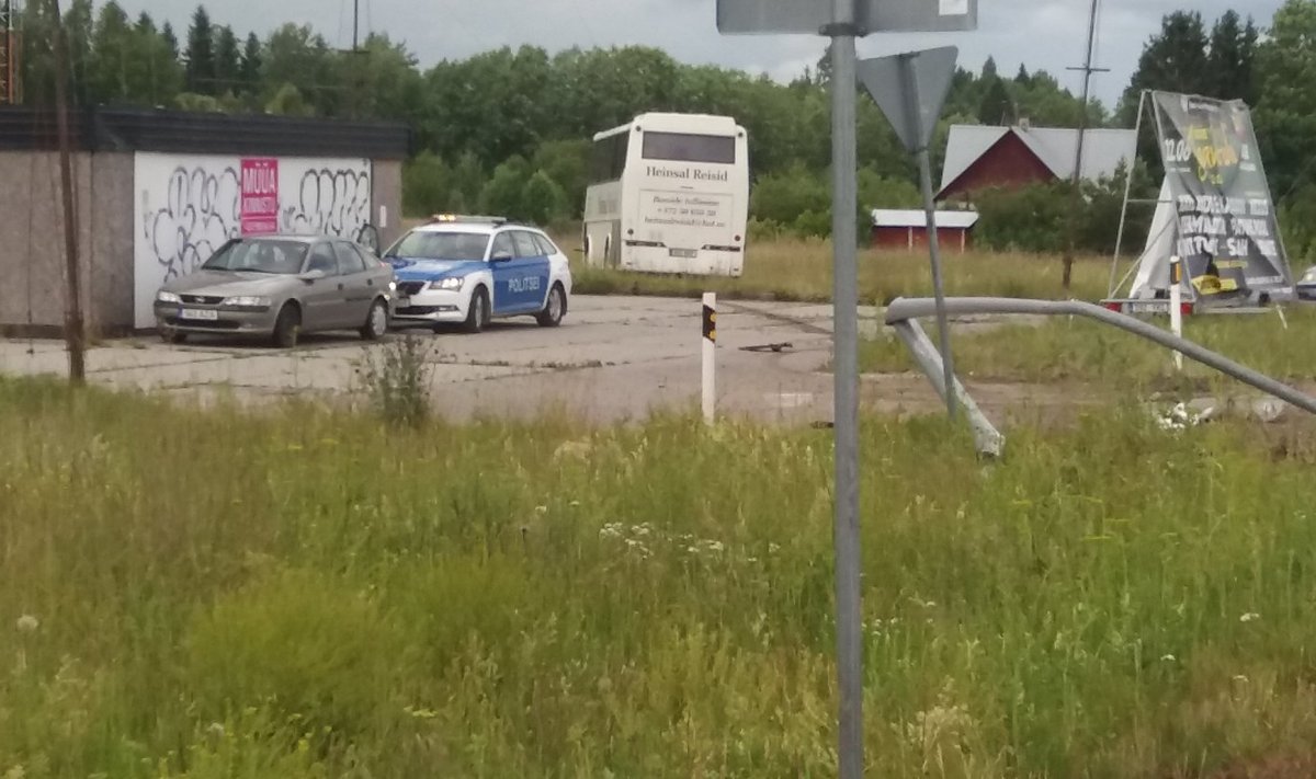 Bussiõnnetus Viljandi maanteel