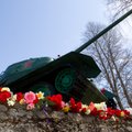 При возложении цветов к памятникам 9 мая призывают соблюдать правило 2+2. Как это будет происходить в Нарве?