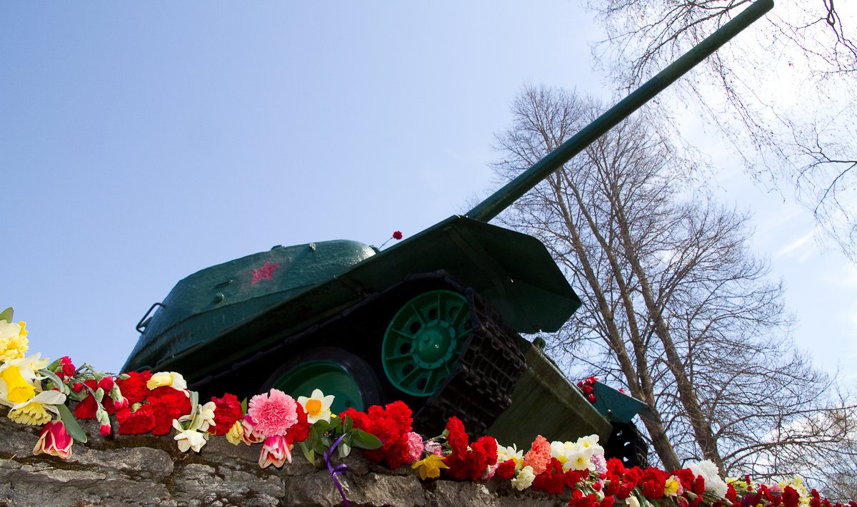 Monument Tank T-34