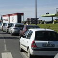 FOTOD: Ametiühingu blokaadid ja streik on tekitanud Prantsusmaal kütusekriisi, viiendik tanklatest on tühjad
