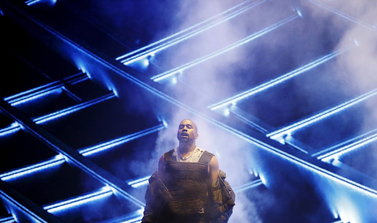 Kanye West performs during the 2015 Billboard Music Awards in Las Vegas