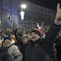 GALERII: Poolas marssisid vabadusvõitluse tähtpäeval tuhanded valitsuse poolt ja vastu