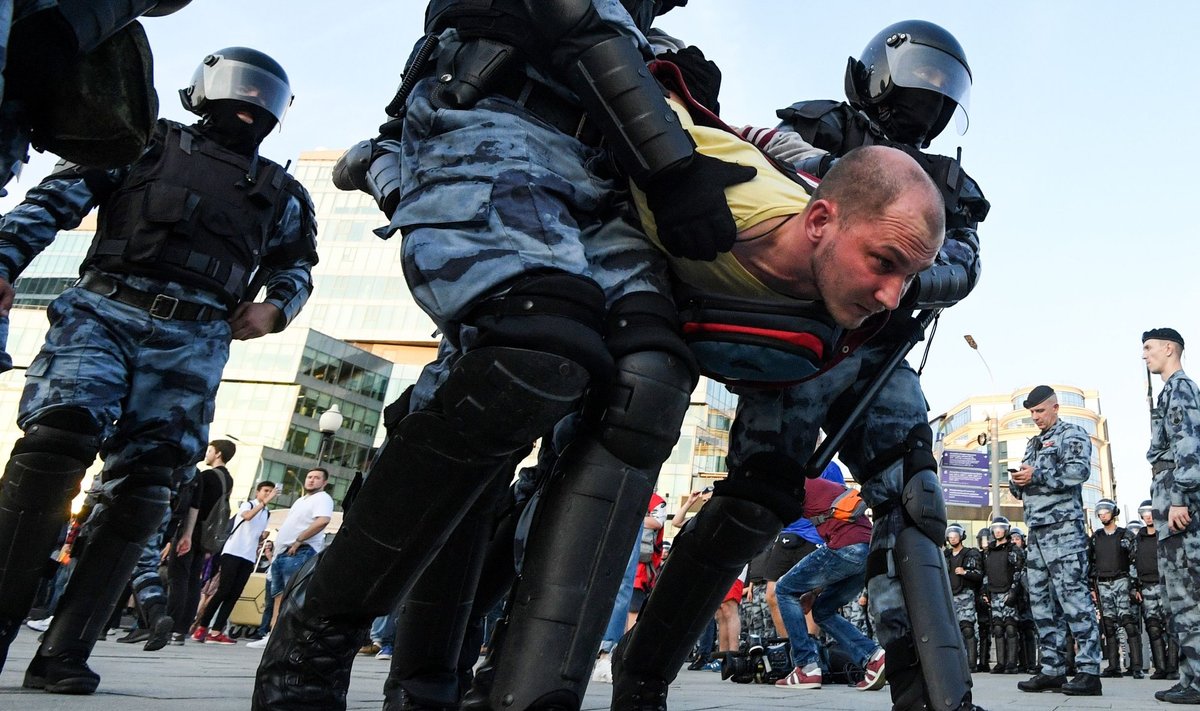 Moskva rahutustel vahistatakse vabade valimiste eest protestijaid.