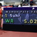 ВИДЕО: Чемпионка Олимпиады отобрала у Исинбаевой мировой рекорд