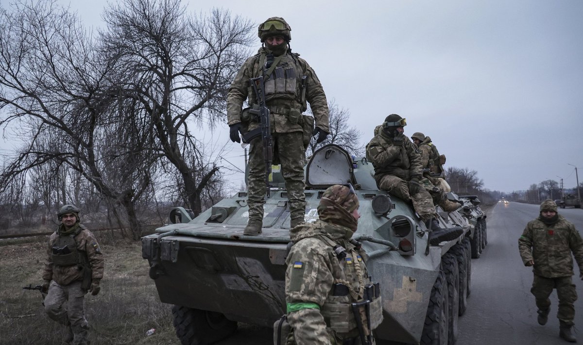 Ukraina sõdurid Donetski oblasti rindejoonele suundumas