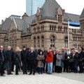 FOTOD: Torontos kogunes lippu heiskama suur hulk eestlasi ja Eesti sõpru