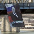 FOTO ja VIDEO: New Yorgi sillale riputati „rahutegija“ Putini hiigelportree