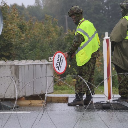 Esimest korda Eestis: kaitsevägi sulgeb Kevadtormiks põhimaantee