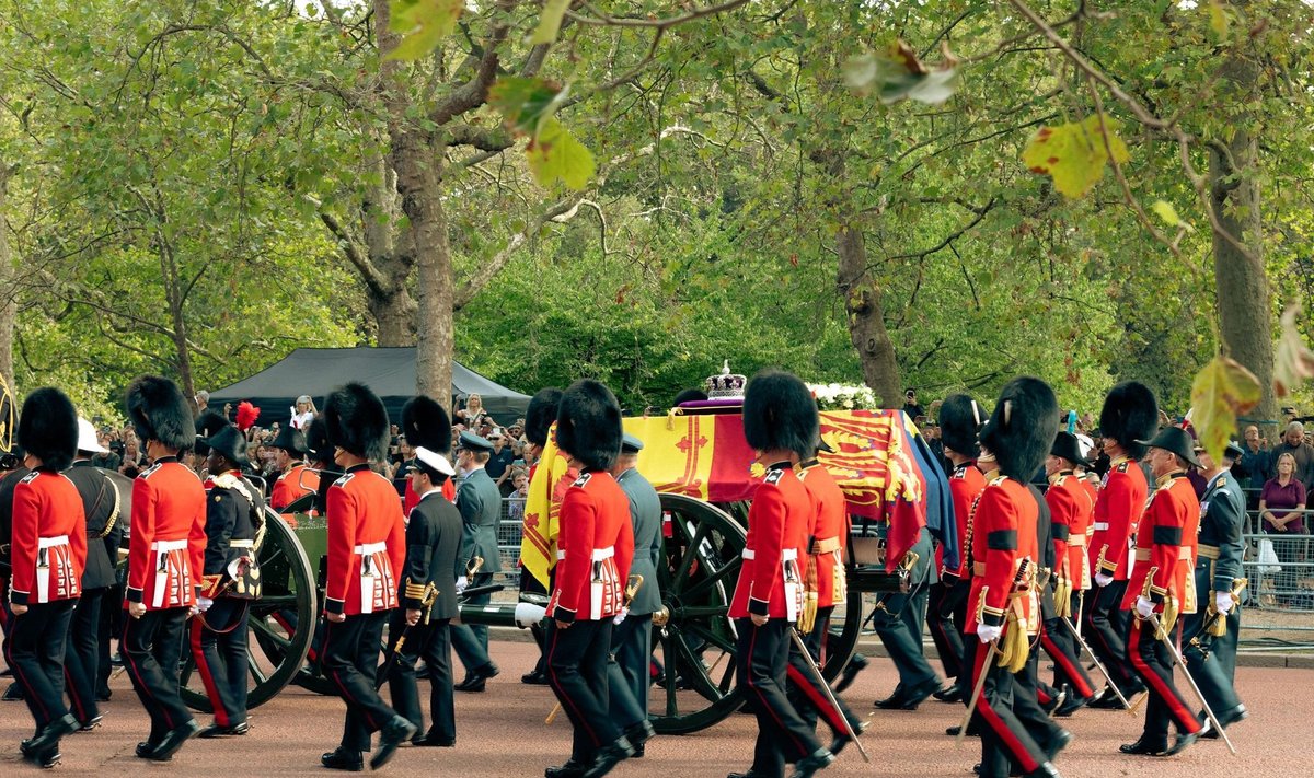 Viimne teekond Buckingham palace’ist Westminster Hall’i.