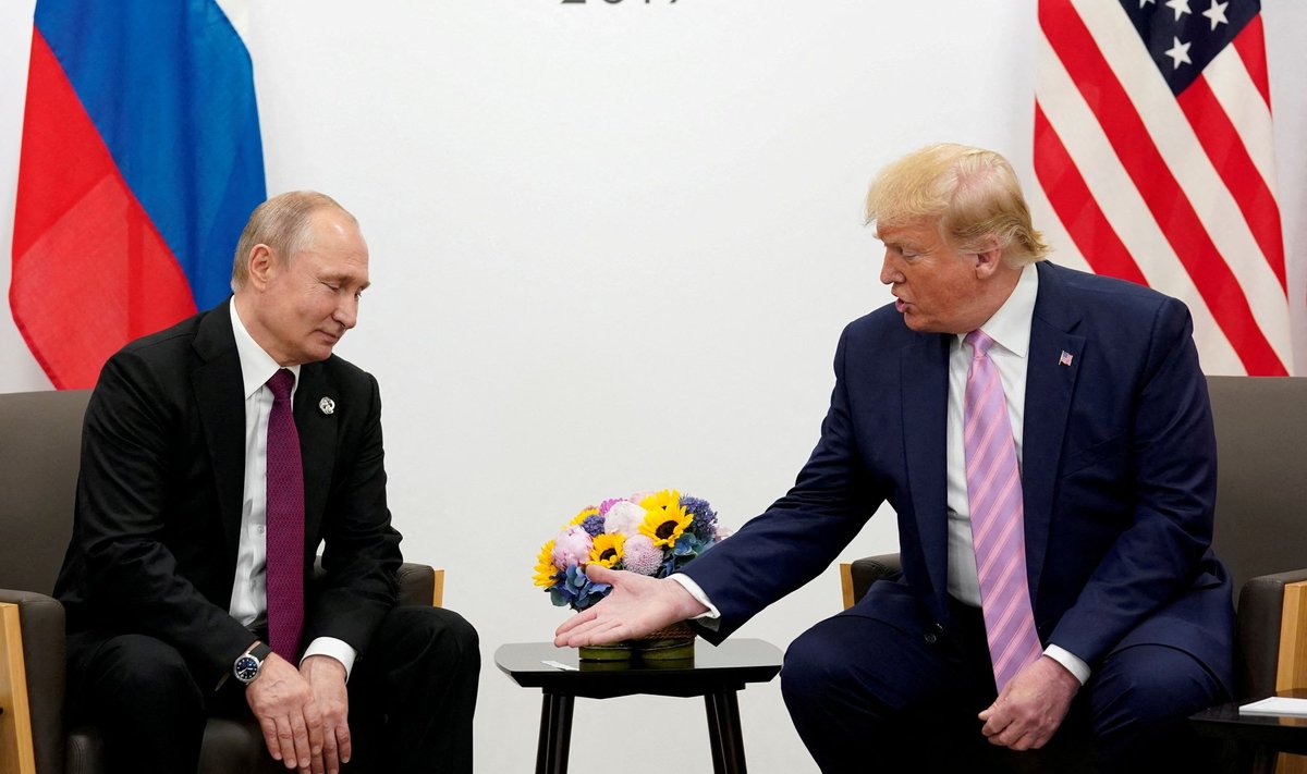 Vladimir Putin (vasakul) tahaks rahu oma tingimustel ja Donald Trump (paremal) tahaks enda läbirääkimisoskusi näidata. See ei tähenda, et Ukraina neid kuulab, ütleb politoloog Mõkola Kapitonenko.