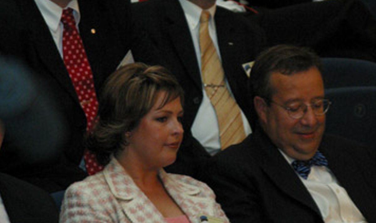 2006. aasta presidendivalimised võitis valimiskogus Toomas Hendrik Ilves Arnold Rüütli ees lihthäälteenamusega, kogudes 174 valijamehe toetuse Rüütli 162 hääle vastu (kaheksa sedelit oli märgistamata ja üks kehtetu).