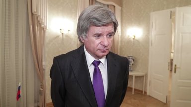 Посол РФ — о событиях Бронзовой ночи: вандализм само по себе слово, которое заслуживает осуждения